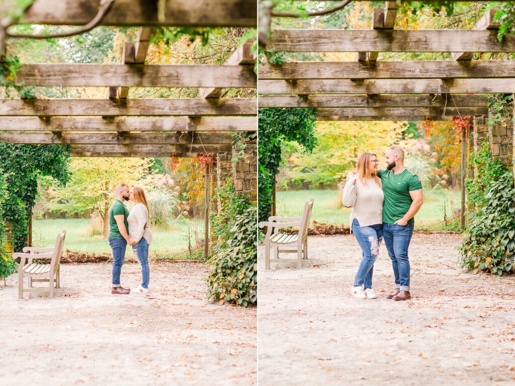 Side pose + Kissing pose for engagement photos 