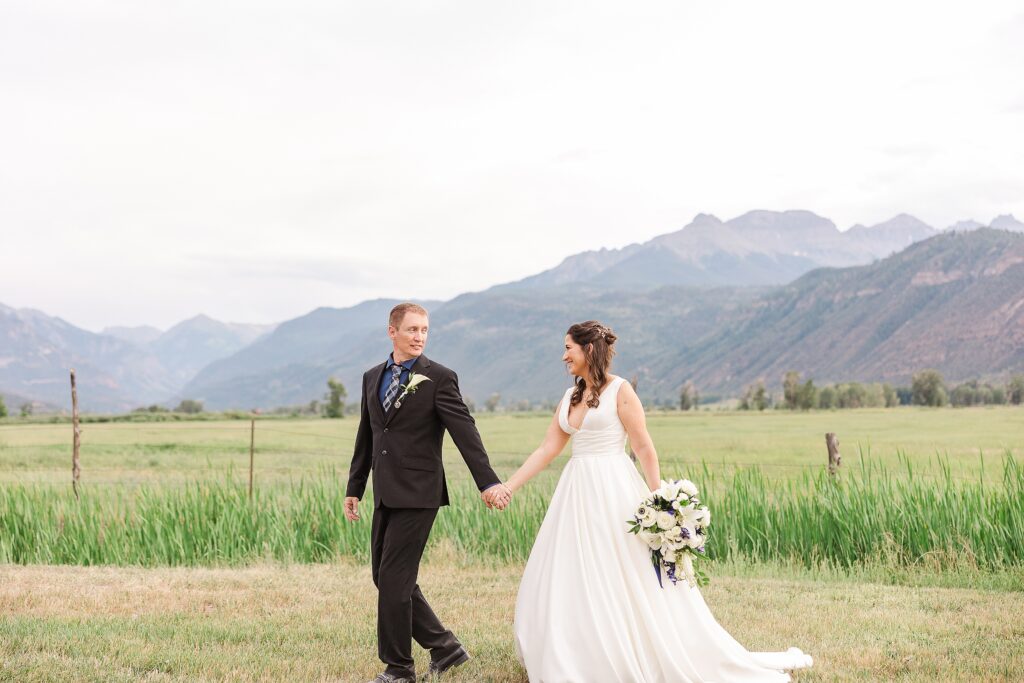 Ouray Wedding
Gorgeous mountain wedding
wedding poses
how to pose for a wedding
wedding details 
wedding days
montrose weddings 
ridgway colorado weddings
ouray colorado weddings
