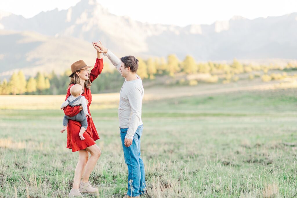 Planning fall family photos
montrose colorado photos
locations for your fall family session
what to wear for your fall family session
what to wear for fall sessions
pro tips on planning a fall session