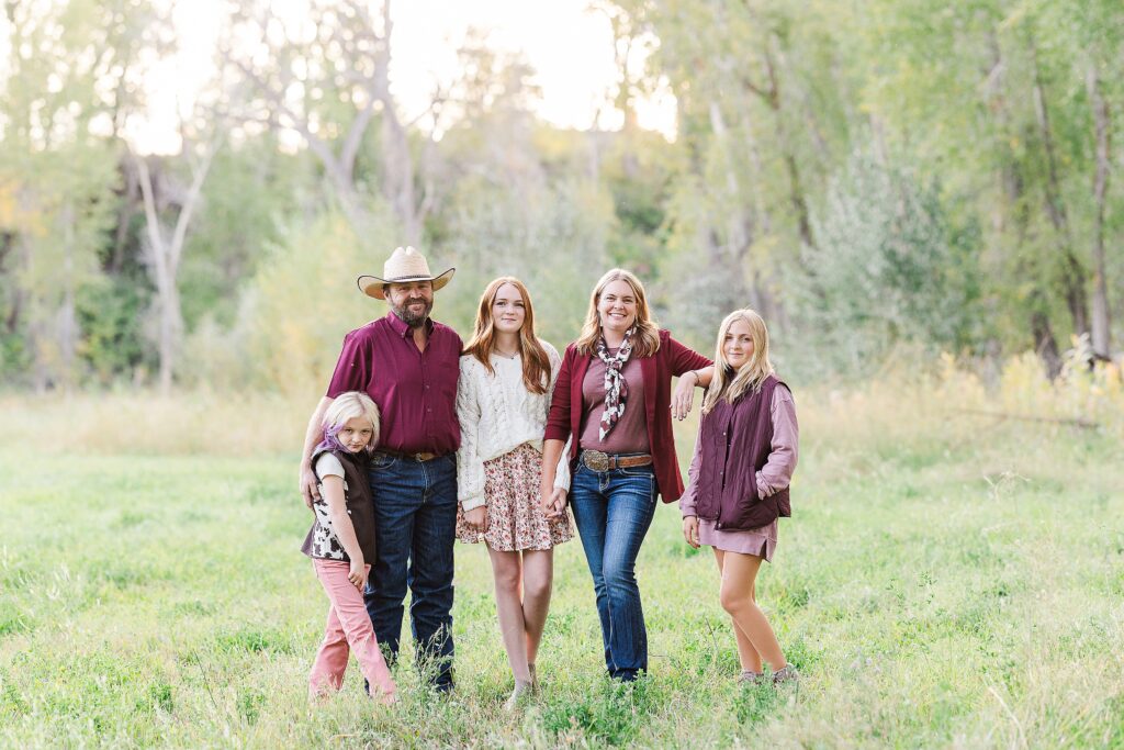 Montrose family photography
montrose family
private property session
western colorado family session
family of 3
3 sister session