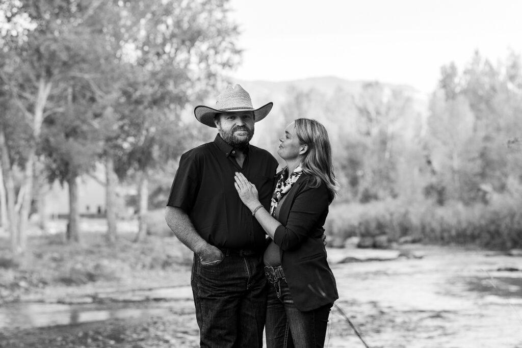 Montrose family photography
montrose family
private property session
western colorado family session
family of 3
3 sister session