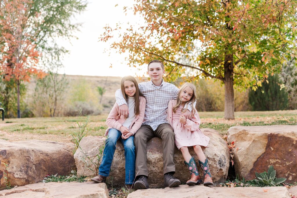 Riverbottom Park Family Session
Sibling Photo session
annual family photos
sibilings
fall family photos
autumn family photos
western colorado fall foliage