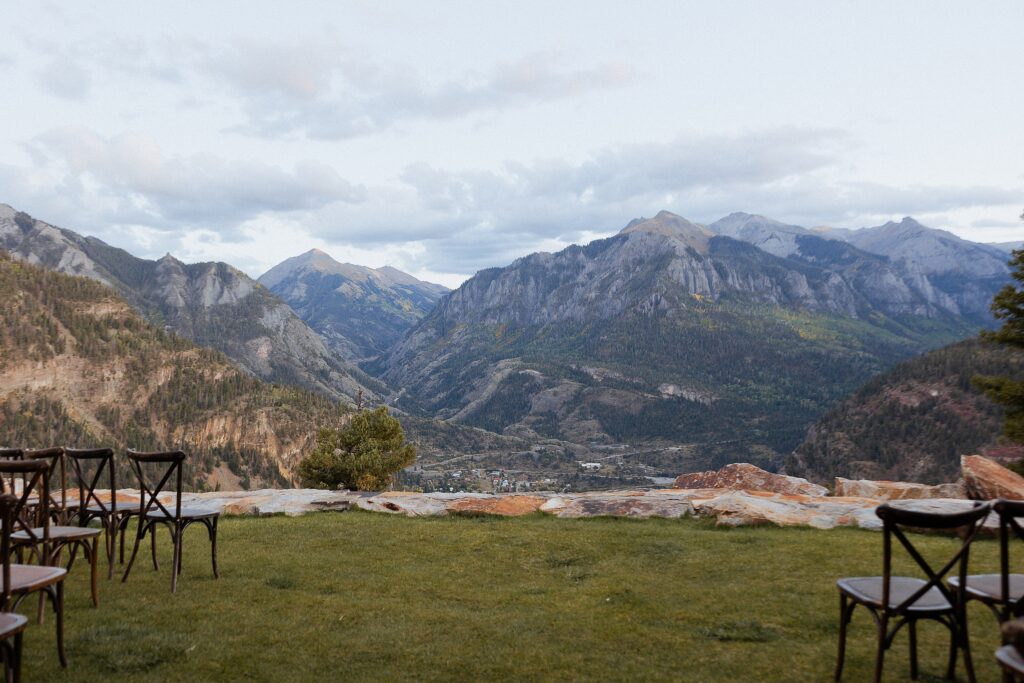 Ouray Colorado wedding ceremony at Gold Mountain overlook